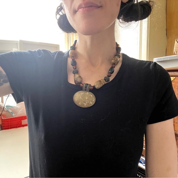 Chico’s vintage black & brown beaded, marble stone, glass pendant necklace - Picture 4 of 15